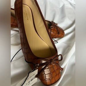 Liz Claiborne Flats